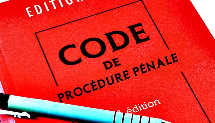 Notification du droit de se taire : pas d’obligation de renouvellement en cas de renvoi